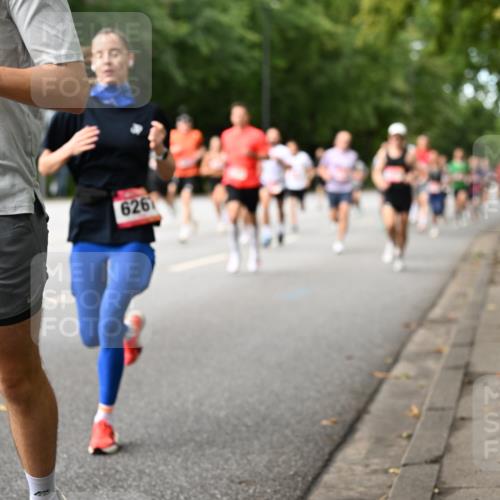 06.09.2026 - CURREX Alsterlauf Dr. Thomas Lammeyer http://msf.ph/oto/10113915 06.09.2026 09:06:20 Laufen 5675, 6261 meine-sportfotos.de