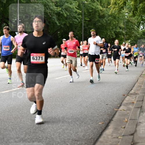 06.09.2026 - CURREX Alsterlauf Dr. Thomas Lammeyer http://msf.ph/oto/10114041 06.09.2026 09:06:39 Laufen 5114, 4505, 67, 3994, 5874, 016, 3259, 2498, 6371, 8249 meine-sportfotos.de