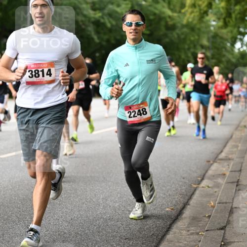 06.09.2026 - CURREX Alsterlauf Dr. Thomas Lammeyer http://msf.ph/oto/10114111 06.09.2026 09:06:50 Laufen 3814, 2248 meine-sportfotos.de
