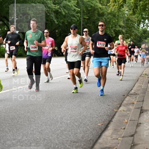 06.09.2026 - CURREX Alsterlauf Dr. Thomas Lammeyer http://msf.ph/oto/10114118 06.09.2026 09:06:51 Laufen 3269, 6047, 5606, 216, 3702, 3717 meine-sportfotos.de