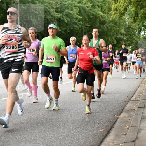 06.09.2026 - CURREX Alsterlauf Dr. Thomas Lammeyer http://msf.ph/oto/10114133 06.09.2026 09:06:53 Laufen 5530, 2398, 5529, 6201, 5453, 6104 meine-sportfotos.de