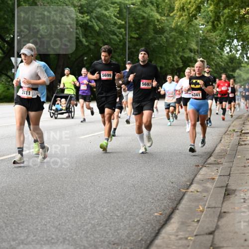 06.09.2026 - CURREX Alsterlauf Dr. Thomas Lammeyer http://msf.ph/oto/10114151 06.09.2026 09:06:56 Laufen 6113, 2411, 8228, 5699, 5697, 3956, 5341 meine-sportfotos.de