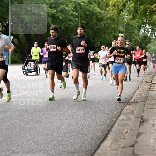06.09.2026 - CURREX Alsterlauf Dr. Thomas Lammeyer http://msf.ph/oto/10114154 06.09.2026 09:06:56 Laufen 2411, 8228, 5699, 5697, 956, 5341 meine-sportfotos.de