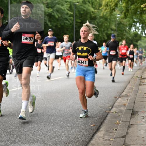 06.09.2026 - CURREX Alsterlauf Dr. Thomas Lammeyer http://msf.ph/oto/10114162 06.09.2026 09:06:57 Laufen 5699, 5697, 5341 meine-sportfotos.de