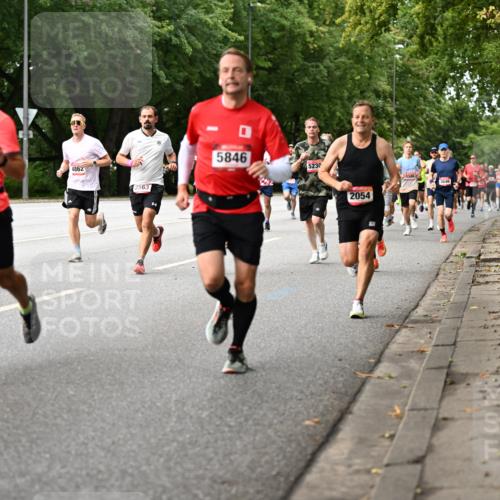 06.09.2026 - CURREX Alsterlauf Dr. Thomas Lammeyer http://msf.ph/oto/10114187 06.09.2026 09:07:01 Laufen 3386, 4862, 2563, 5846, 5230, 2054, 4586, 3646 meine-sportfotos.de