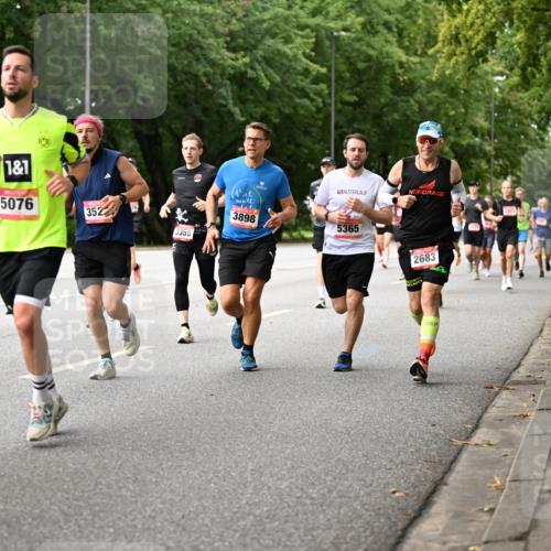 06.09.2026 - CURREX Alsterlauf Dr. Thomas Lammeyer http://msf.ph/oto/10114305 06.09.2026 09:07:20 Laufen 1, 1, 5076, 352, 3898, 3355, 5365, 2683 meine-sportfotos.de
