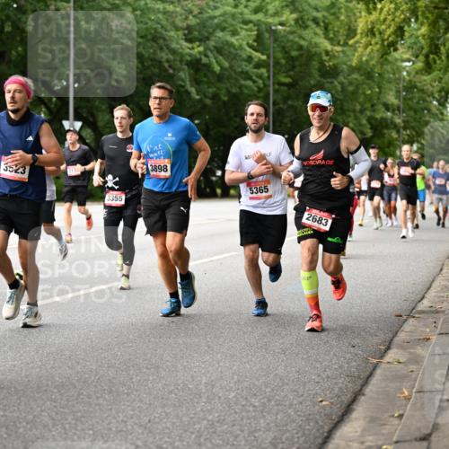 06.09.2026 - CURREX Alsterlauf Dr. Thomas Lammeyer http://msf.ph/oto/10114308 06.09.2026 09:07:20 Laufen 076, 3523, 3355, 3898, 5365, 2683, 51 meine-sportfotos.de