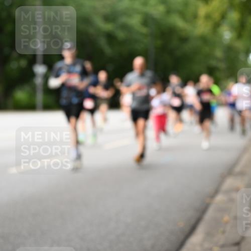 06.09.2026 - CURREX Alsterlauf Dr. Thomas Lammeyer http://msf.ph/oto/10114322 06.09.2026 09:07:22 Laufen  meine-sportfotos.de