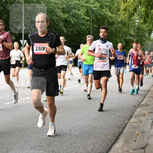 06.09.2026 - CURREX Alsterlauf Dr. Thomas Lammeyer http://msf.ph/oto/10114342 06.09.2026 09:07:25 Laufen 6245, 5089, 5992, 280, 3524, 2081, 6105 meine-sportfotos.de