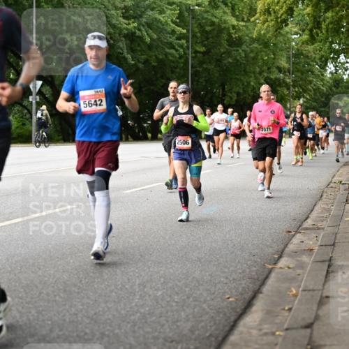 06.09.2026 - CURREX Alsterlauf Dr. Thomas Lammeyer http://msf.ph/oto/10114463 06.09.2026 09:07:45 Laufen 262, 5642, 2506, 2569, 2071 meine-sportfotos.de