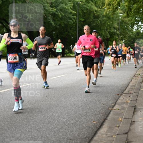 06.09.2026 - CURREX Alsterlauf Dr. Thomas Lammeyer http://msf.ph/oto/10114473 06.09.2026 09:07:47 Laufen 3045, 6481, 2506, 5020, 2071 meine-sportfotos.de