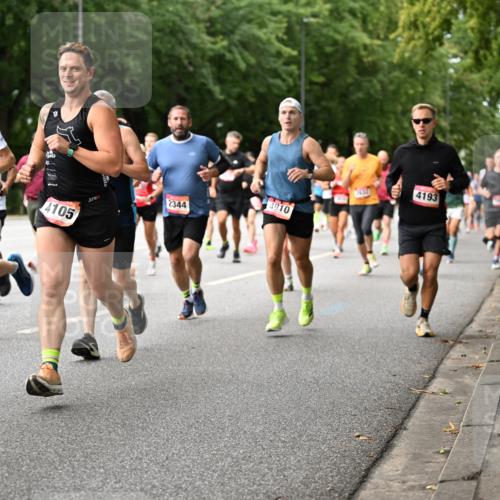 06.09.2026 - CURREX Alsterlauf Dr. Thomas Lammeyer http://msf.ph/oto/10114504 06.09.2026 09:07:52 Laufen 4105, 2344, 4910, 4193 meine-sportfotos.de