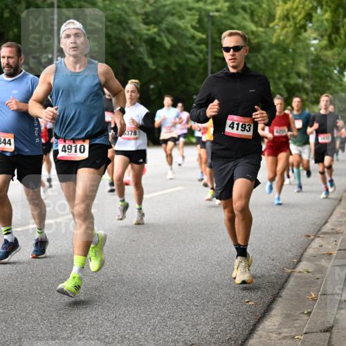 06.09.2026 - CURREX Alsterlauf Dr. Thomas Lammeyer http://msf.ph/oto/10114511 06.09.2026 09:07:53 Laufen 8156, 2344, 4910, 378, 4193, 6, 255 meine-sportfotos.de