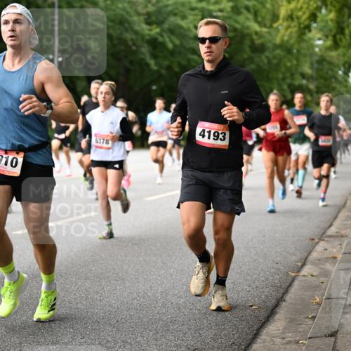 06.09.2026 - CURREX Alsterlauf Dr. Thomas Lammeyer http://msf.ph/oto/10114513 06.09.2026 09:07:53 Laufen 4910, 6378, 4193, 5430 meine-sportfotos.de
