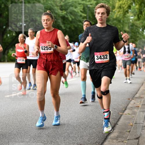 06.09.2026 - CURREX Alsterlauf Dr. Thomas Lammeyer http://msf.ph/oto/10114528 06.09.2026 09:07:56 Laufen 632, 4141, 4834, 6255, 3432 meine-sportfotos.de