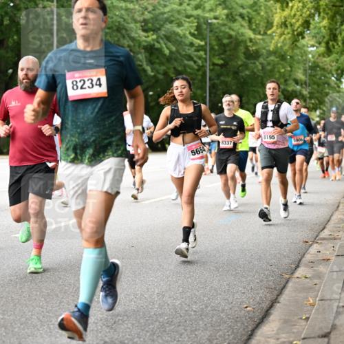 06.09.2026 - CURREX Alsterlauf Dr. Thomas Lammeyer http://msf.ph/oto/10114535 06.09.2026 09:07:57 Laufen 403, 8234, 5654, 8337, 8195, 5906 meine-sportfotos.de
