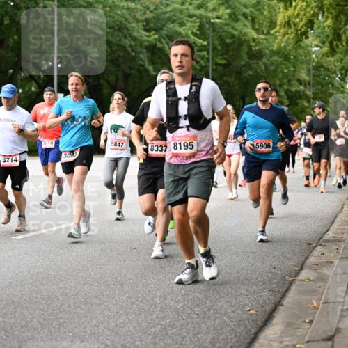 06.09.2026 - CURREX Alsterlauf Dr. Thomas Lammeyer http://msf.ph/oto/10114547 06.09.2026 09:07:58 Laufen 5714, 2618, 5847, 129, 3063, 8337, 8195, 5906 meine-sportfotos.de