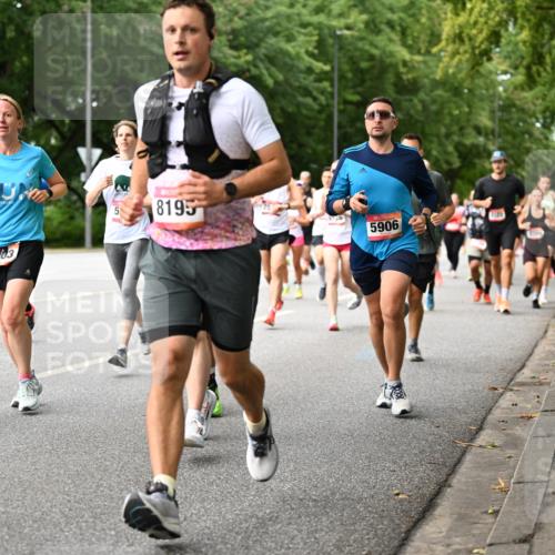 06.09.2026 - CURREX Alsterlauf Dr. Thomas Lammeyer http://msf.ph/oto/10114551 06.09.2026 09:07:59 Laufen 5714, 3083, 5, 8195, 5906 meine-sportfotos.de