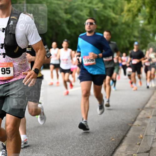 06.09.2026 - CURREX Alsterlauf Dr. Thomas Lammeyer http://msf.ph/oto/10114554 06.09.2026 09:07:59 Laufen 8195, 5906 meine-sportfotos.de