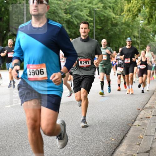 06.09.2026 - CURREX Alsterlauf Dr. Thomas Lammeyer http://msf.ph/oto/10114560 06.09.2026 09:08:00 Laufen 1798, 5906, 125, 5297, 28, 1322 meine-sportfotos.de