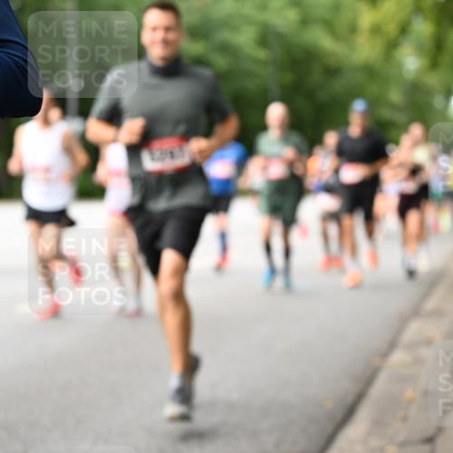 06.09.2026 - CURREX Alsterlauf Dr. Thomas Lammeyer http://msf.ph/oto/10114564 06.09.2026 09:08:01 Laufen  meine-sportfotos.de