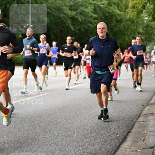 06.09.2026 - CURREX Alsterlauf Dr. Thomas Lammeyer http://msf.ph/oto/10114636 06.09.2026 09:08:12 Laufen 5274, 4275, 6414, 4405, 2499 meine-sportfotos.de