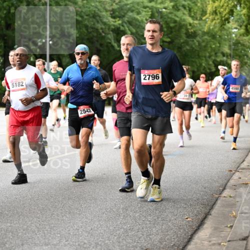 06.09.2026 - CURREX Alsterlauf Dr. Thomas Lammeyer http://msf.ph/oto/10114651 06.09.2026 09:08:15 Laufen 9, 4581, 5182, 2542, 21, 097, 2796, 4755, 4598 meine-sportfotos.de