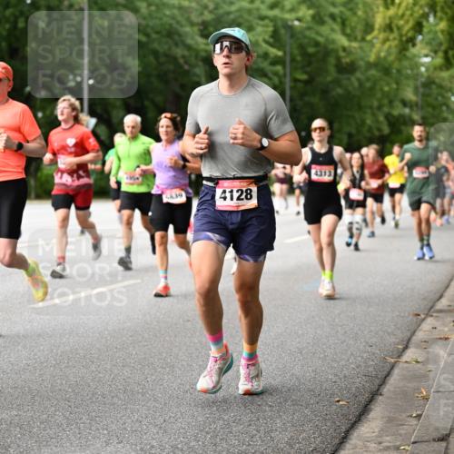 06.09.2026 - CURREX Alsterlauf Dr. Thomas Lammeyer http://msf.ph/oto/10114684 06.09.2026 09:08:20 Laufen 2434, 5839, 4128, 4313 meine-sportfotos.de
