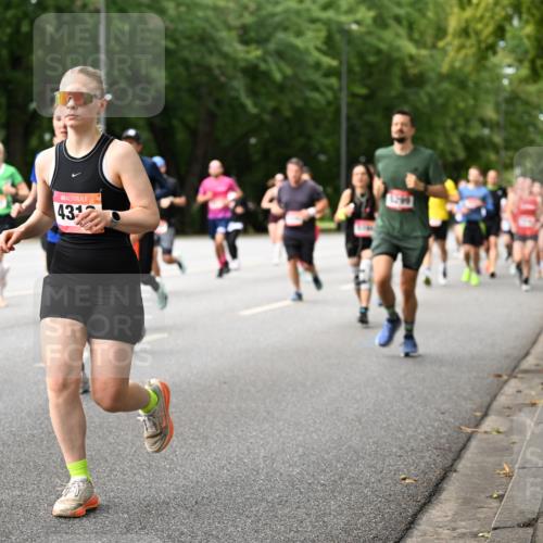 06.09.2026 - CURREX Alsterlauf Dr. Thomas Lammeyer http://msf.ph/oto/10114696 06.09.2026 09:08:22 Laufen 43 meine-sportfotos.de