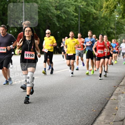 06.09.2026 - CURREX Alsterlauf Dr. Thomas Lammeyer http://msf.ph/oto/10114714 06.09.2026 09:08:24 Laufen 8217, 5840, 5160, 5868 meine-sportfotos.de