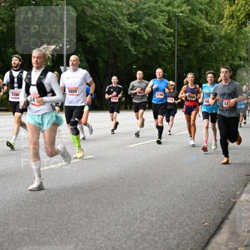 06.09.2026 - CURREX Alsterlauf Dr. Thomas Lammeyer http://msf.ph/oto/10114838 06.09.2026 09:08:45 Laufen 5848, 3601, 3396, 34, 2655, 4022, 3126, 3686, 5129, 5775, 498, 51, 0120 meine-sportfotos.de