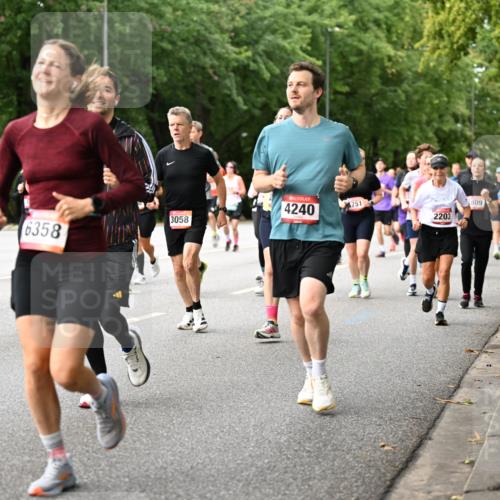 06.09.2026 - CURREX Alsterlauf Dr. Thomas Lammeyer http://msf.ph/oto/10114899 06.09.2026 09:08:54 Laufen 3058, 6157, 6358, 4240, 751, 809, 2203 meine-sportfotos.de
