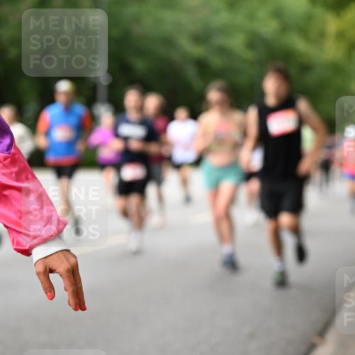 06.09.2026 - CURREX Alsterlauf Dr. Thomas Lammeyer http://msf.ph/oto/10115089 06.09.2026 09:09:42 Laufen  meine-sportfotos.de