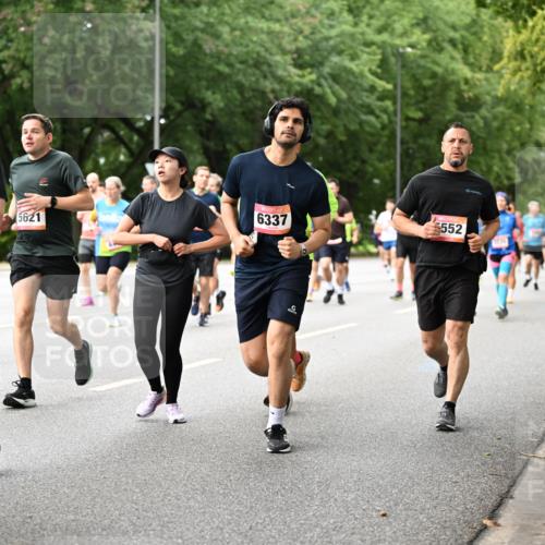 06.09.2026 - CURREX Alsterlauf Dr. Thomas Lammeyer http://msf.ph/oto/10115127 06.09.2026 09:09:49 Laufen 04, 5621, 6337, 552 meine-sportfotos.de