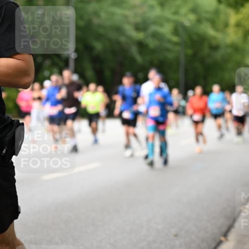 06.09.2026 - CURREX Alsterlauf Dr. Thomas Lammeyer http://msf.ph/oto/10115145 06.09.2026 09:09:51 Laufen 2 meine-sportfotos.de