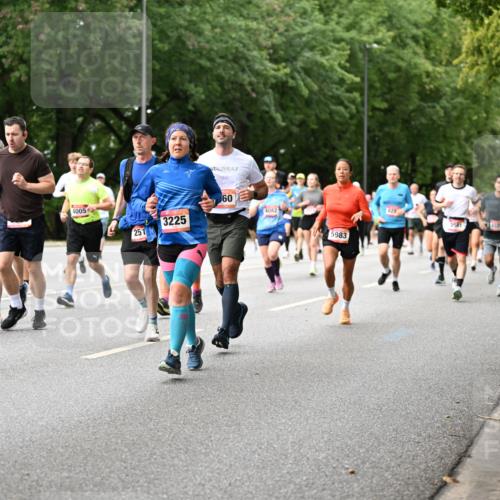 06.09.2026 - CURREX Alsterlauf Dr. Thomas Lammeyer http://msf.ph/oto/10115151 06.09.2026 09:09:52 Laufen 4005, 5029, 3225, 251, 60, 4082, 351, 5983 meine-sportfotos.de