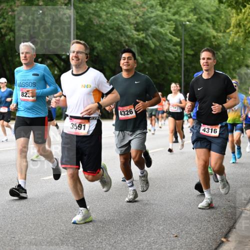 06.09.2026 - CURREX Alsterlauf Dr. Thomas Lammeyer http://msf.ph/oto/10115176 06.09.2026 09:09:56 Laufen 2239, 823, 3591, 4326, 4316, 5656 meine-sportfotos.de