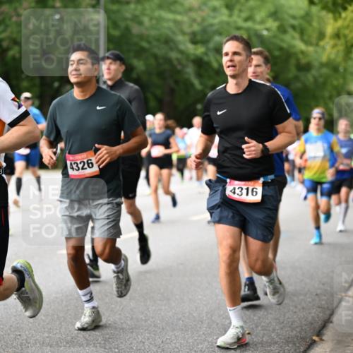 06.09.2026 - CURREX Alsterlauf Dr. Thomas Lammeyer http://msf.ph/oto/10115181 06.09.2026 09:09:57 Laufen 3591, 4326, 4316 meine-sportfotos.de