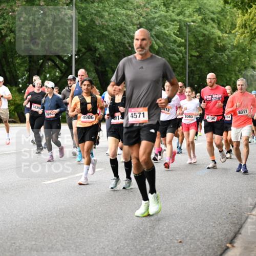 06.09.2026 - CURREX Alsterlauf Dr. Thomas Lammeyer http://msf.ph/oto/10115219 06.09.2026 09:10:03 Laufen 479, 8131, 5835, 2495, 413, 8311, 328, 4986, 814, 4571, 3292, 8093, 4190, 324 meine-sportfotos.de