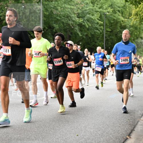 06.09.2026 - CURREX Alsterlauf Dr. Thomas Lammeyer http://msf.ph/oto/10115311 06.09.2026 09:10:17 Laufen 2, 4053, 2581, 452, 6175, 5396, 5677, 450, 3271, 2405, 5823 meine-sportfotos.de