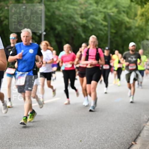 06.09.2026 - CURREX Alsterlauf Dr. Thomas Lammeyer http://msf.ph/oto/10115330 06.09.2026 09:10:20 Laufen 353 meine-sportfotos.de