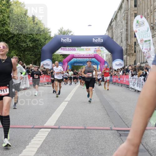 06.09.2026 - CURREX Alsterlauf Yannick Fuchs http://msf.ph/oto/10115388 06.09.2026 09:58:52 Ziel 2017, 2065, 2244, 2711, 3078, 3313, 3691, 4080, 4081, 4299, 5557, 5661, 5764, 5810, 5964, 6111, 6311 meine-sportfotos.de