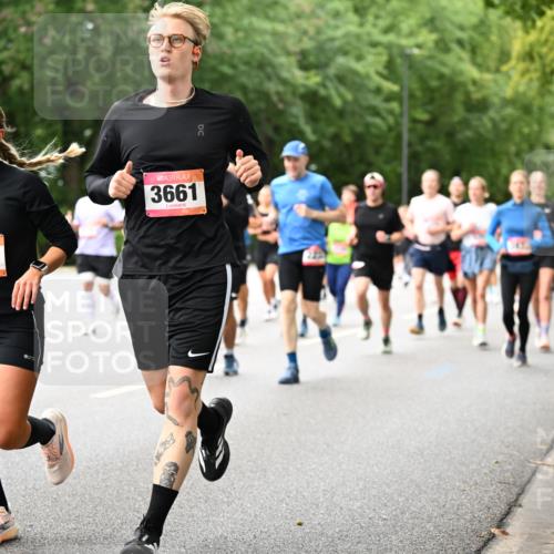 06.09.2026 - CURREX Alsterlauf Dr. Thomas Lammeyer http://msf.ph/oto/10115474 06.09.2026 09:10:40 Laufen 5382, 3701, 3661 meine-sportfotos.de
