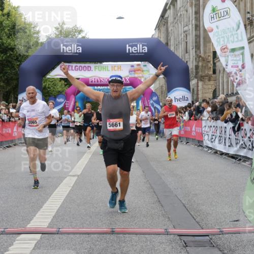 06.09.2026 - CURREX Alsterlauf Yannick Fuchs http://msf.ph/oto/10115489 06.09.2026 09:58:53 Ziel 2017, 2065, 2244, 2711, 3078, 3313, 3691, 4048, 4080, 4081, 4299, 4779, 5557, 5661, 5764, 5964, 6111, 6311 meine-sportfotos.de