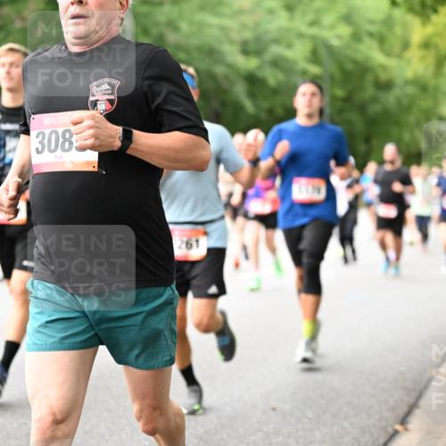 06.09.2026 - CURREX Alsterlauf Dr. Thomas Lammeyer http://msf.ph/oto/10115524 06.09.2026 09:10:46 Laufen 308, 261 meine-sportfotos.de