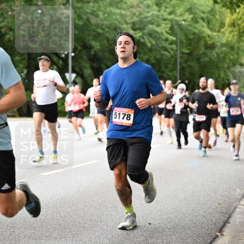 06.09.2026 - CURREX Alsterlauf Dr. Thomas Lammeyer http://msf.ph/oto/10115527 06.09.2026 09:10:47 Laufen 2261, 5178, 4129 meine-sportfotos.de