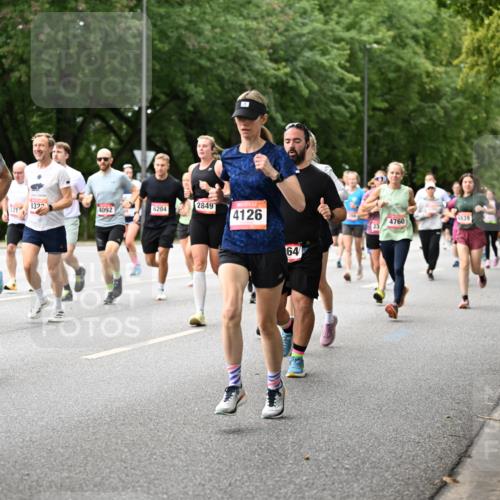 06.09.2026 - CURREX Alsterlauf Dr. Thomas Lammeyer http://msf.ph/oto/10115543 06.09.2026 09:10:49 Laufen 5, 341, 8322, 2849, 4092, 6204, 4126, 64, 4760, 939 meine-sportfotos.de