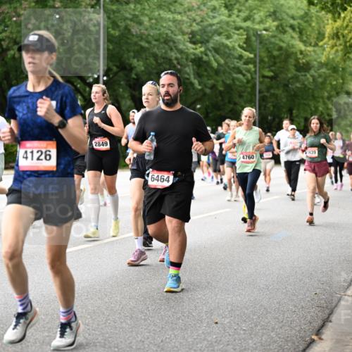 06.09.2026 - CURREX Alsterlauf Dr. Thomas Lammeyer http://msf.ph/oto/10115548 06.09.2026 09:10:50 Laufen 8323, 4126, 2849, 6464, 5939, 2485, 4760 meine-sportfotos.de