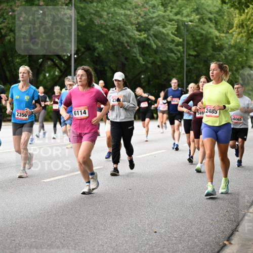 06.09.2026 - CURREX Alsterlauf Dr. Thomas Lammeyer http://msf.ph/oto/10115577 06.09.2026 09:10:54 Laufen 235, 22, 2356, 6114, 43, 3632, 2491, 2485, 6065 meine-sportfotos.de
