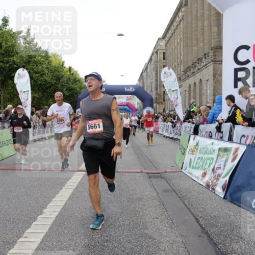 06.09.2026 - CURREX Alsterlauf Yannick Fuchs http://msf.ph/oto/10115604 06.09.2026 09:58:54 Ziel 2017, 2065, 2244, 2711, 3078, 3313, 3323, 3691, 4048, 4080, 4081, 4299, 4605, 4779, 5100, 5557, 5661, 6111, 6311 meine-sportfotos.de